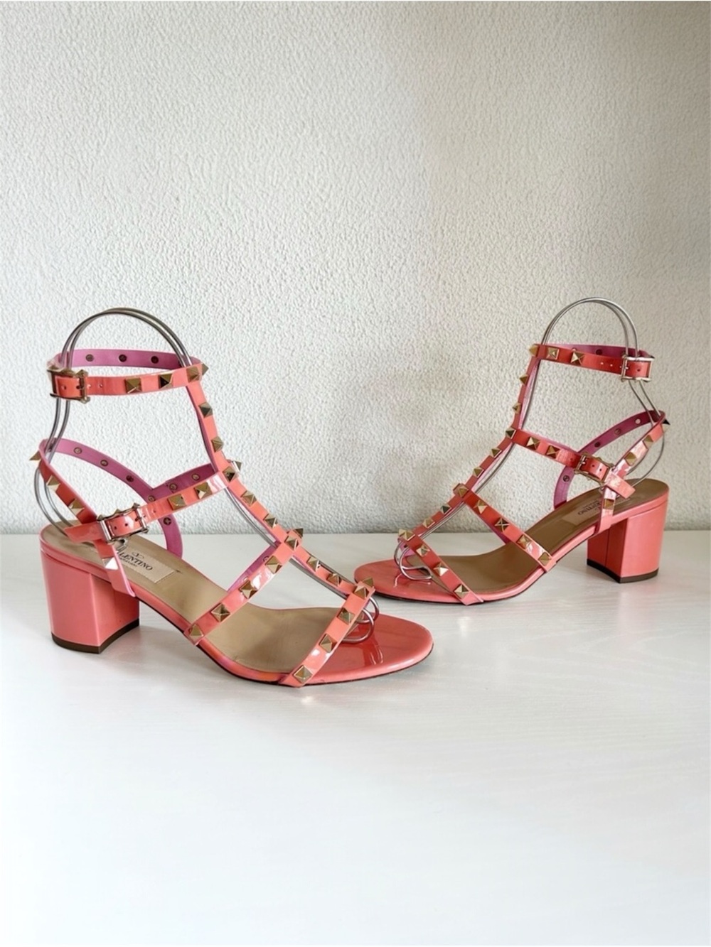Valentino Garavani Rockstud Pink Coral Caged Block Heel Sandals Size EU 39.5